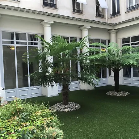 Apartament Centre Vendome 1 *